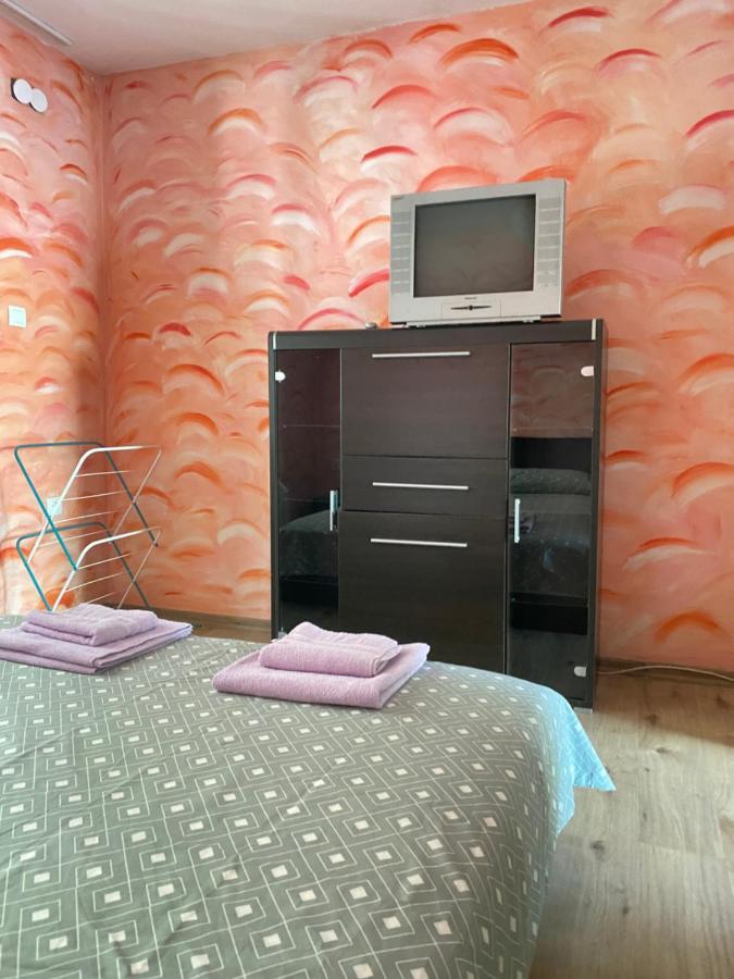 Апартамент Мидия Енос Русе Apartment Luaran gambar